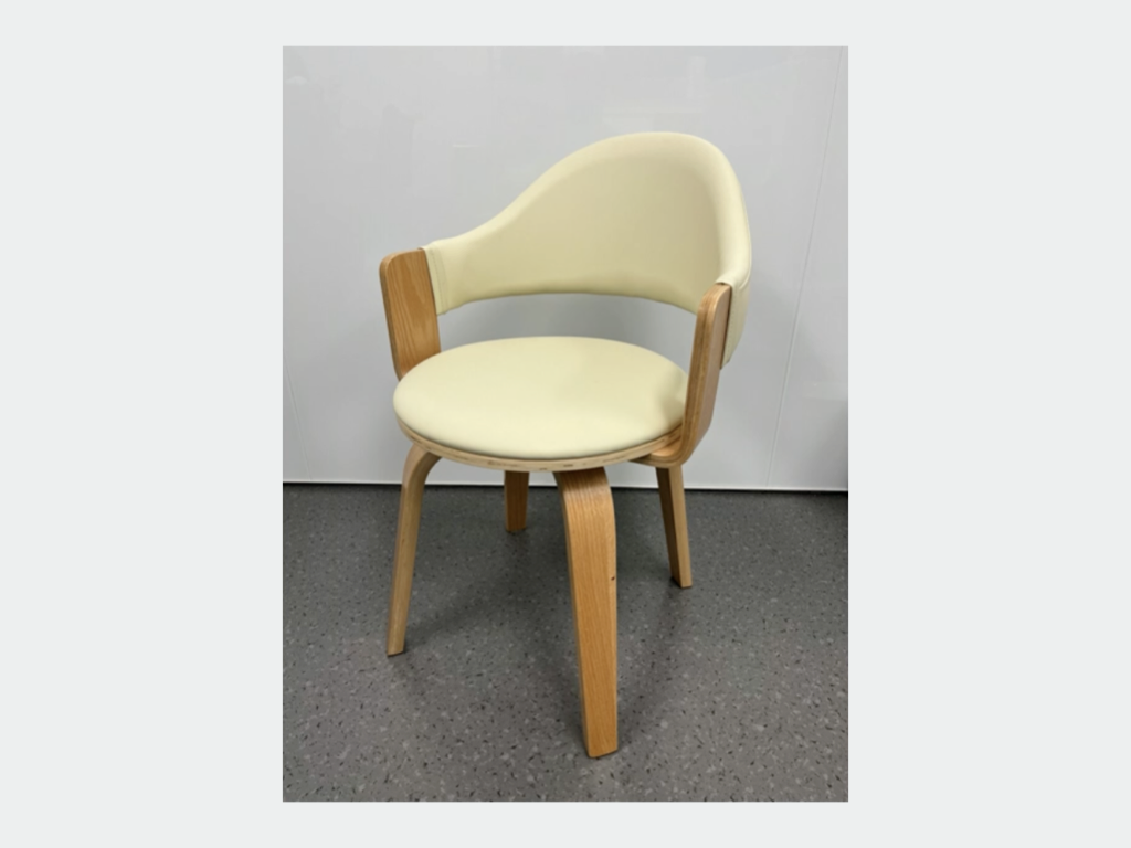 Chair with low textures